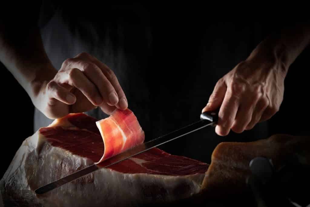 How to keep your kitchen knives razor-sharp?